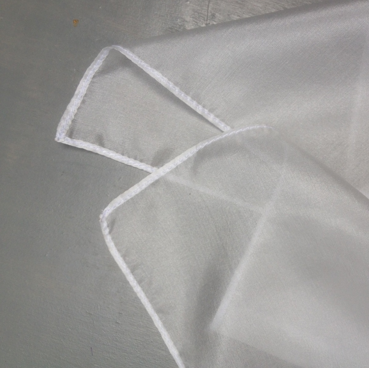 картинка Платок из Эксцельсиора отбеленного, 90*90 см, (натуральный шелк) от магазина Мир Шелка